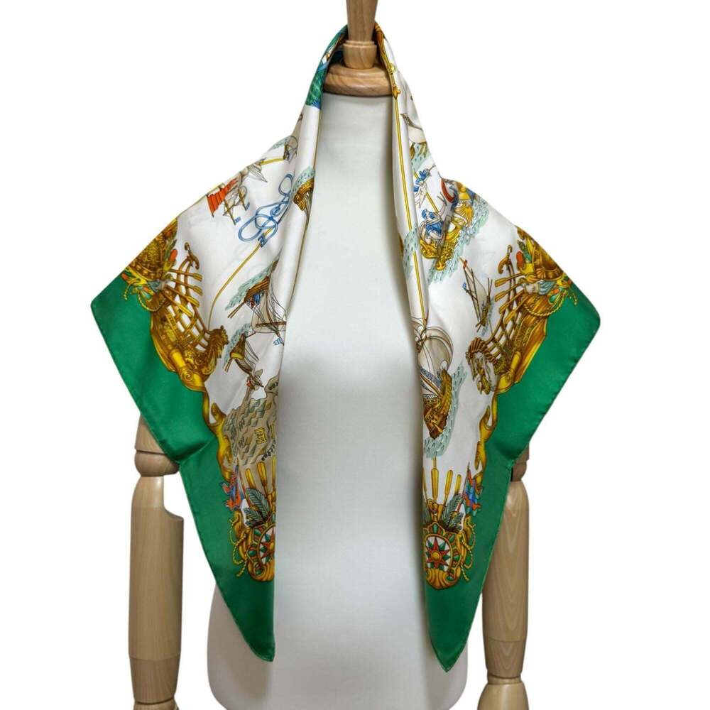 HERMES Green Scarf - Picture 3 of 7